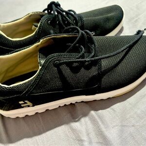 Black Etnies Sneakers